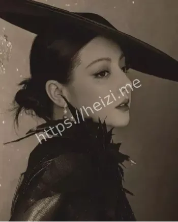 完美身材尽显女神风情万种