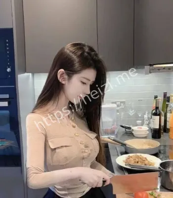 清纯外表火辣反差