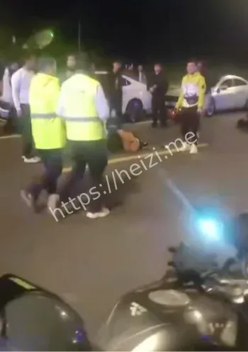 万罗山摩托车事故视频